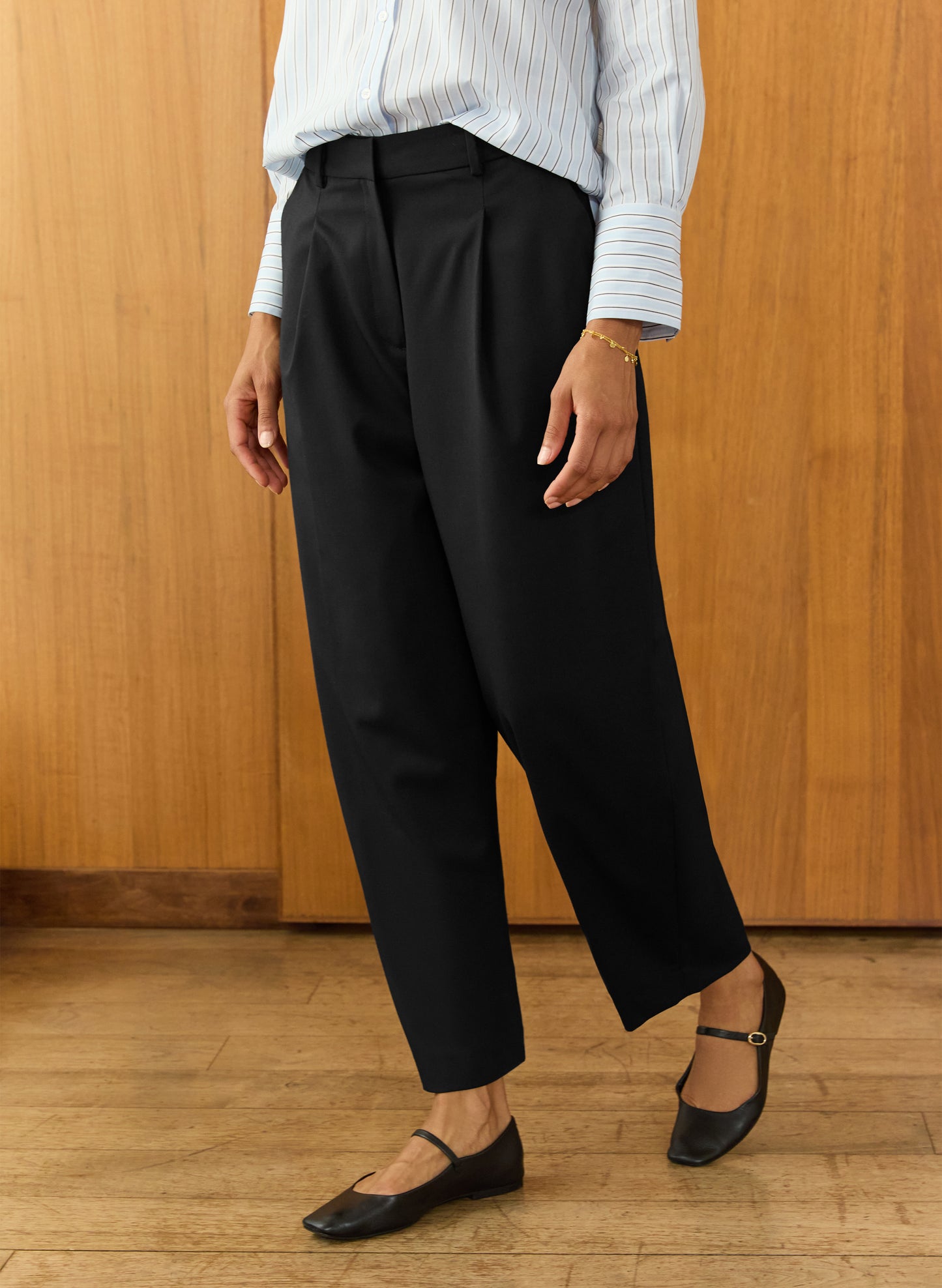 Evora Wool Blend Barrel Leg Trousers