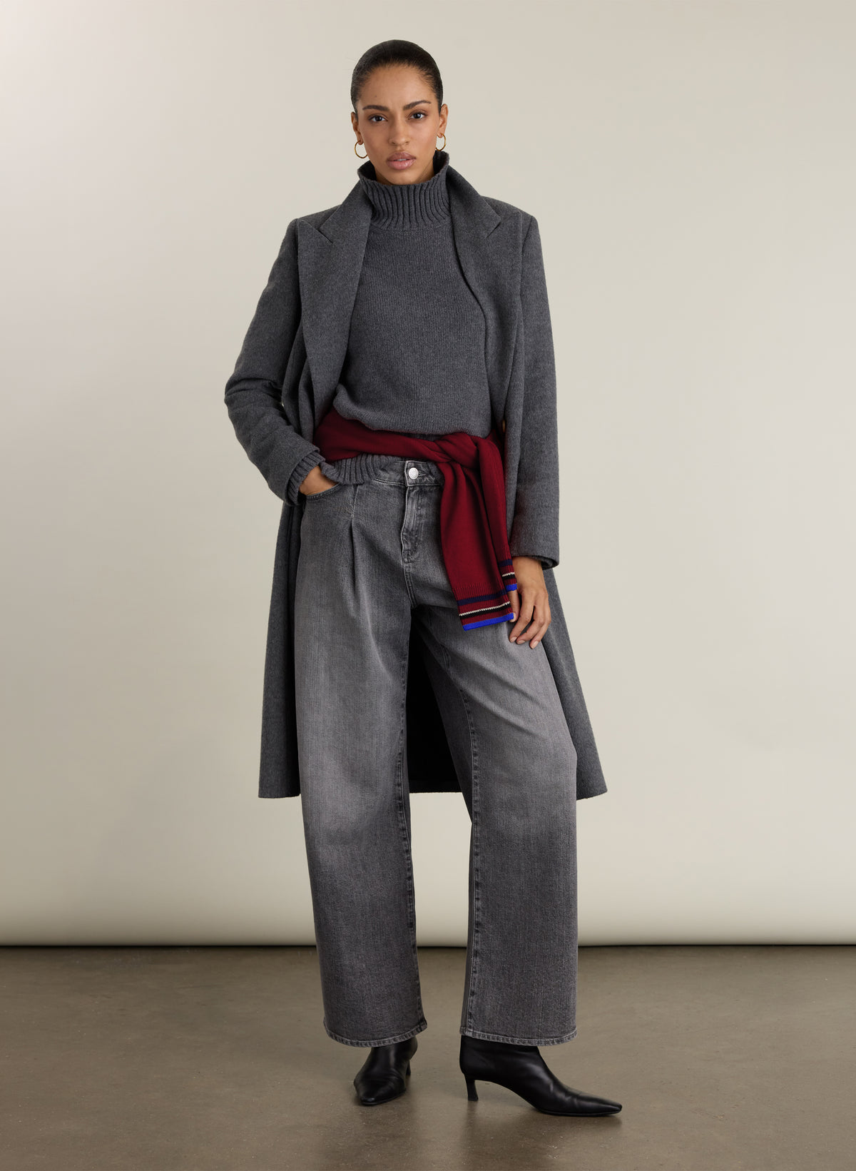 Petite Maria Wide Leg High Waisted Pleated Front Jeans