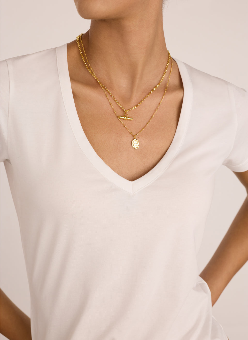 Riley Organic Cotton V-Neck Slim Tee