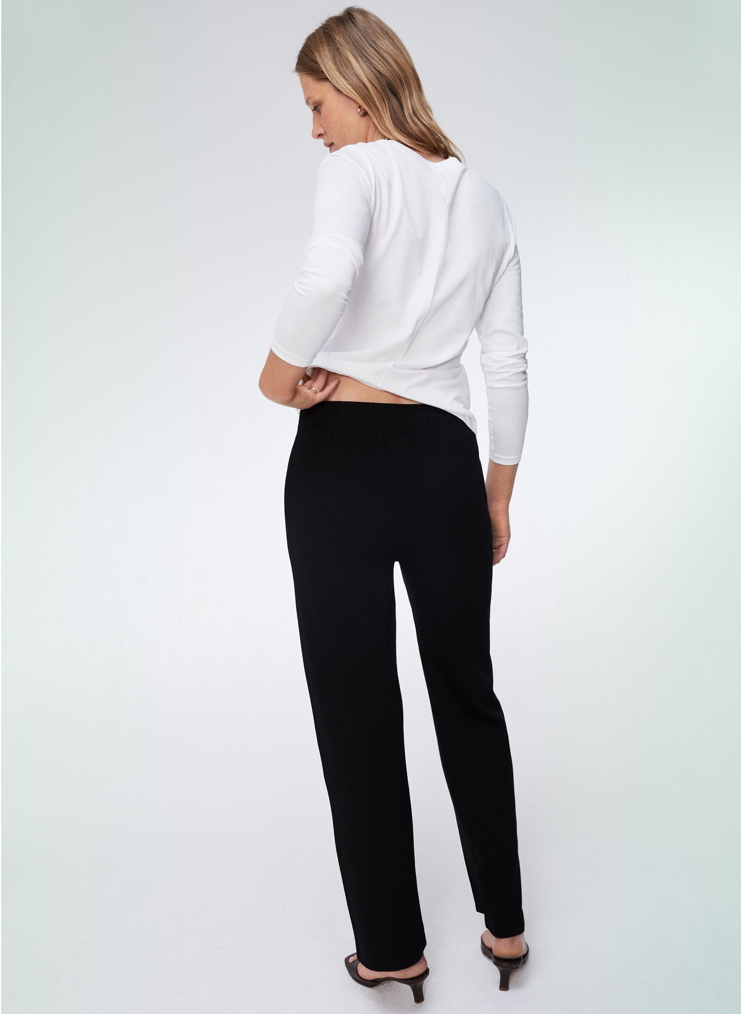 Marian Trousers with LENZING™ ECOVERO™ to Rent