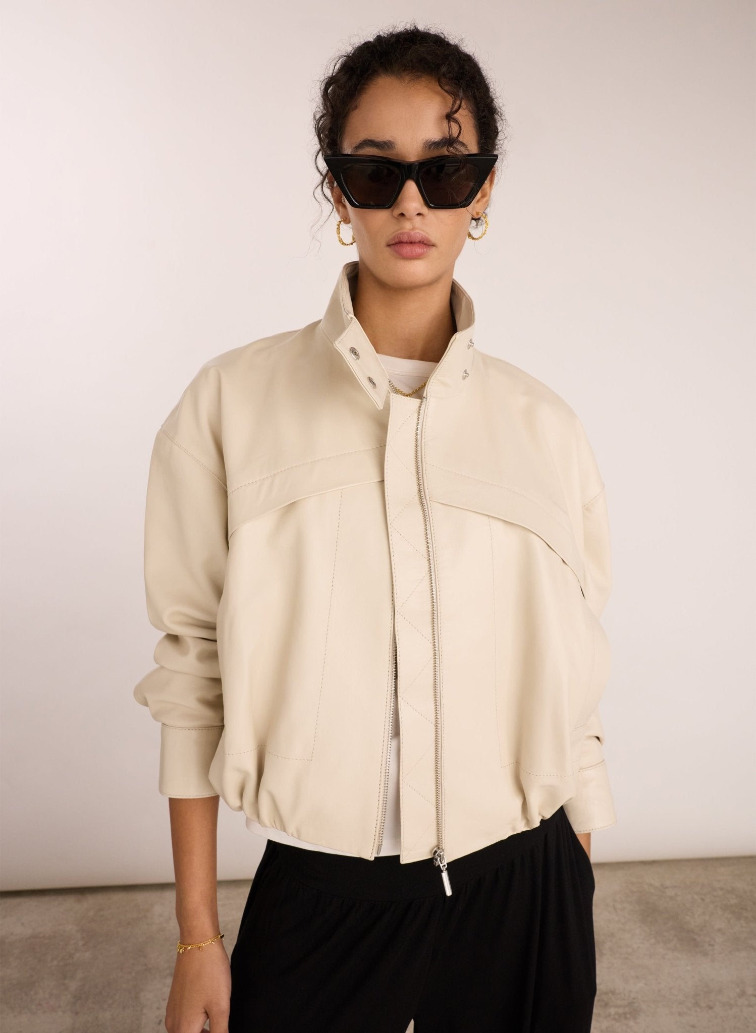 Alara Soft Leather Bomber Jacket - Chalk White Baukjen
