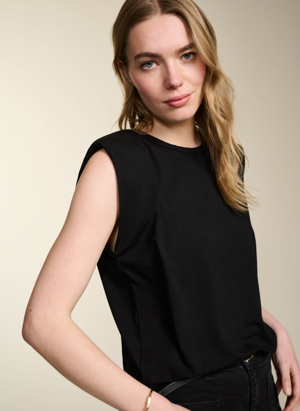 Alessia Sleeveless Top - Caviar Black Baukjen