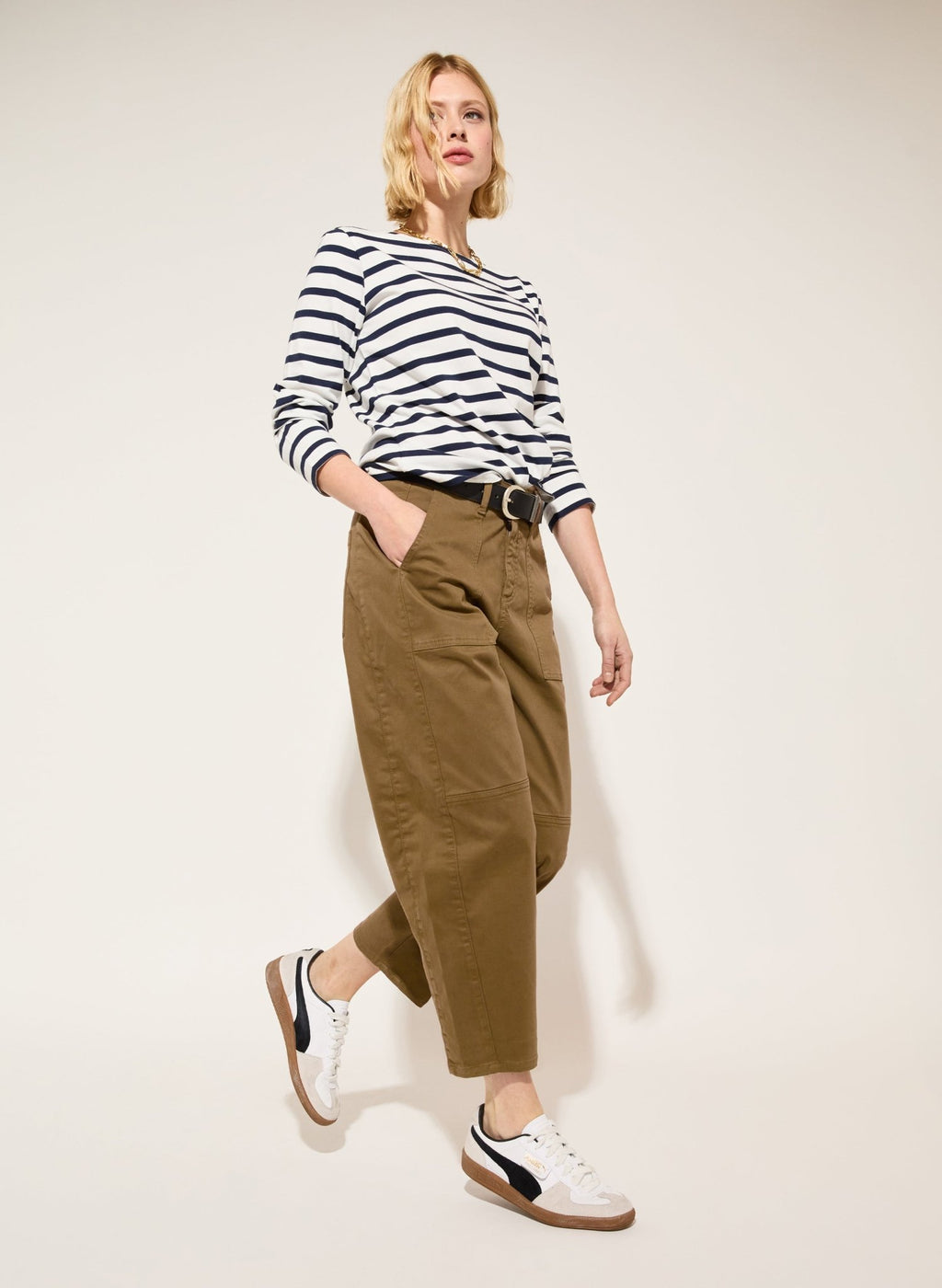 Amelia Organic Cotton Barrel Leg Cargo Trousers - Brown Baukjen