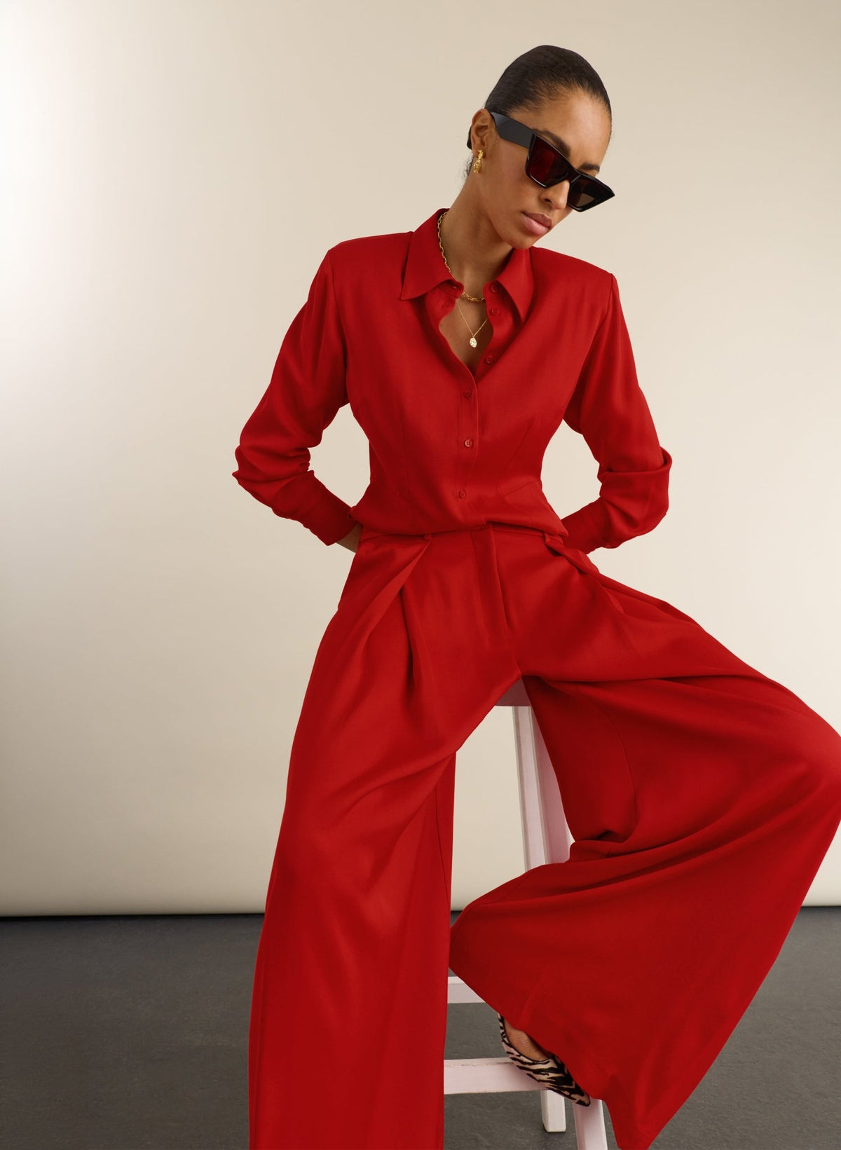 Angie Cinched Waist Shirt - Crimson Red Baukjen