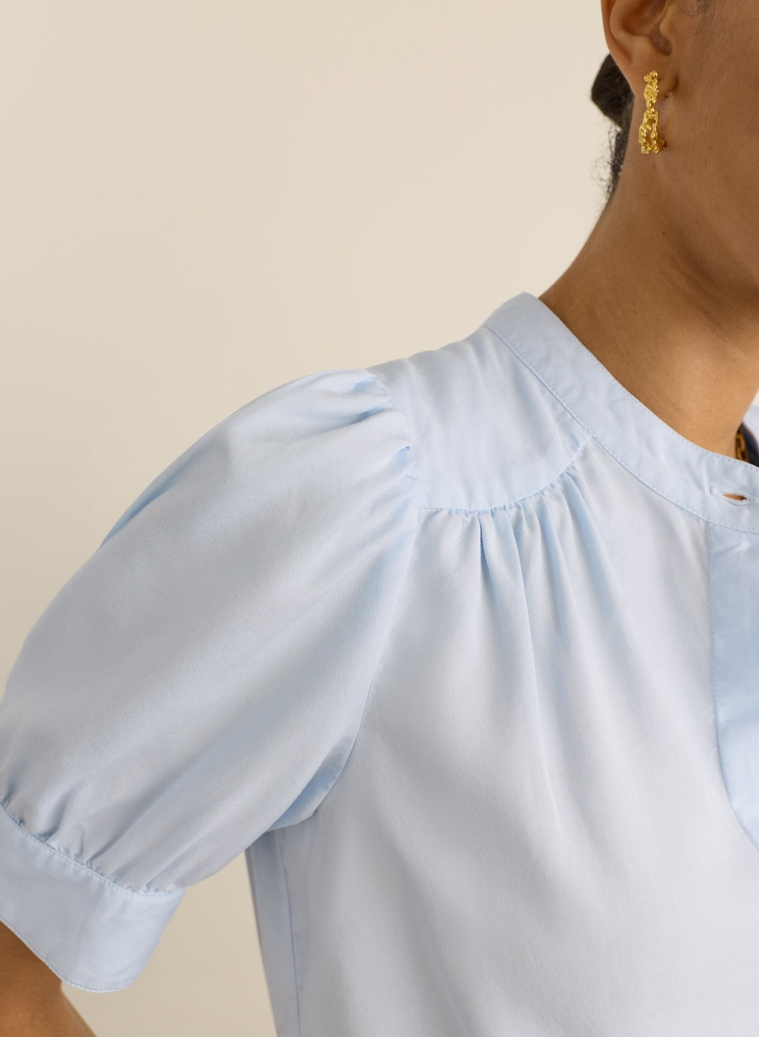 Ann Short Sleeve Blouse - Ice Blue Baukjen