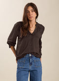 Annie Ruffle Collar Blouse - Dark Chocolate Baukjen