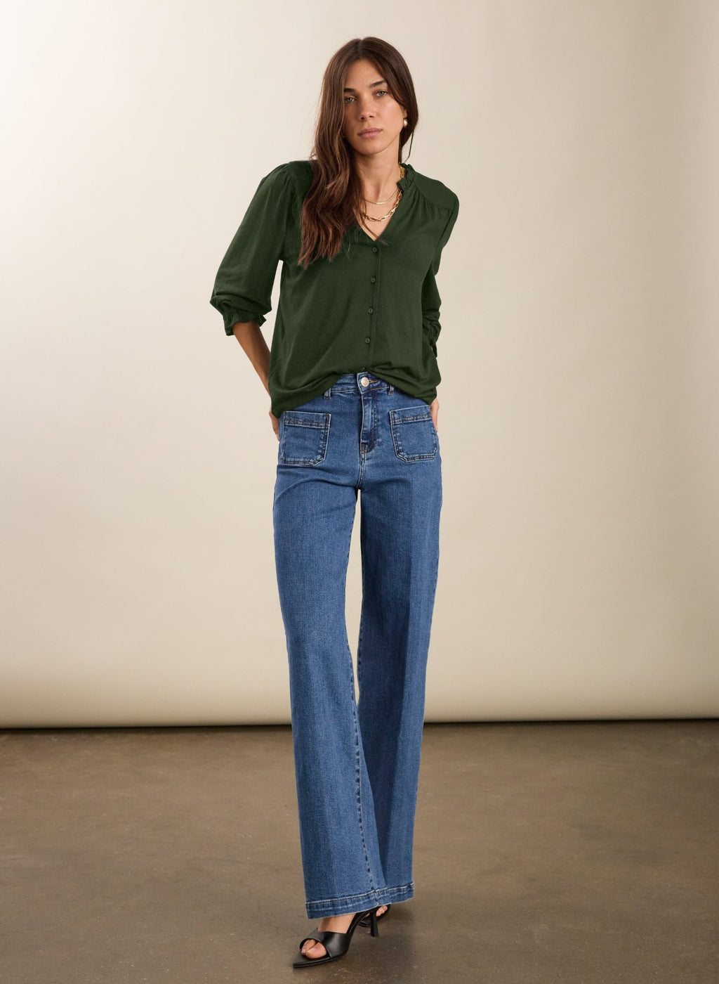 Annie Ruffle Collar Blouse - Khaki Baukjen