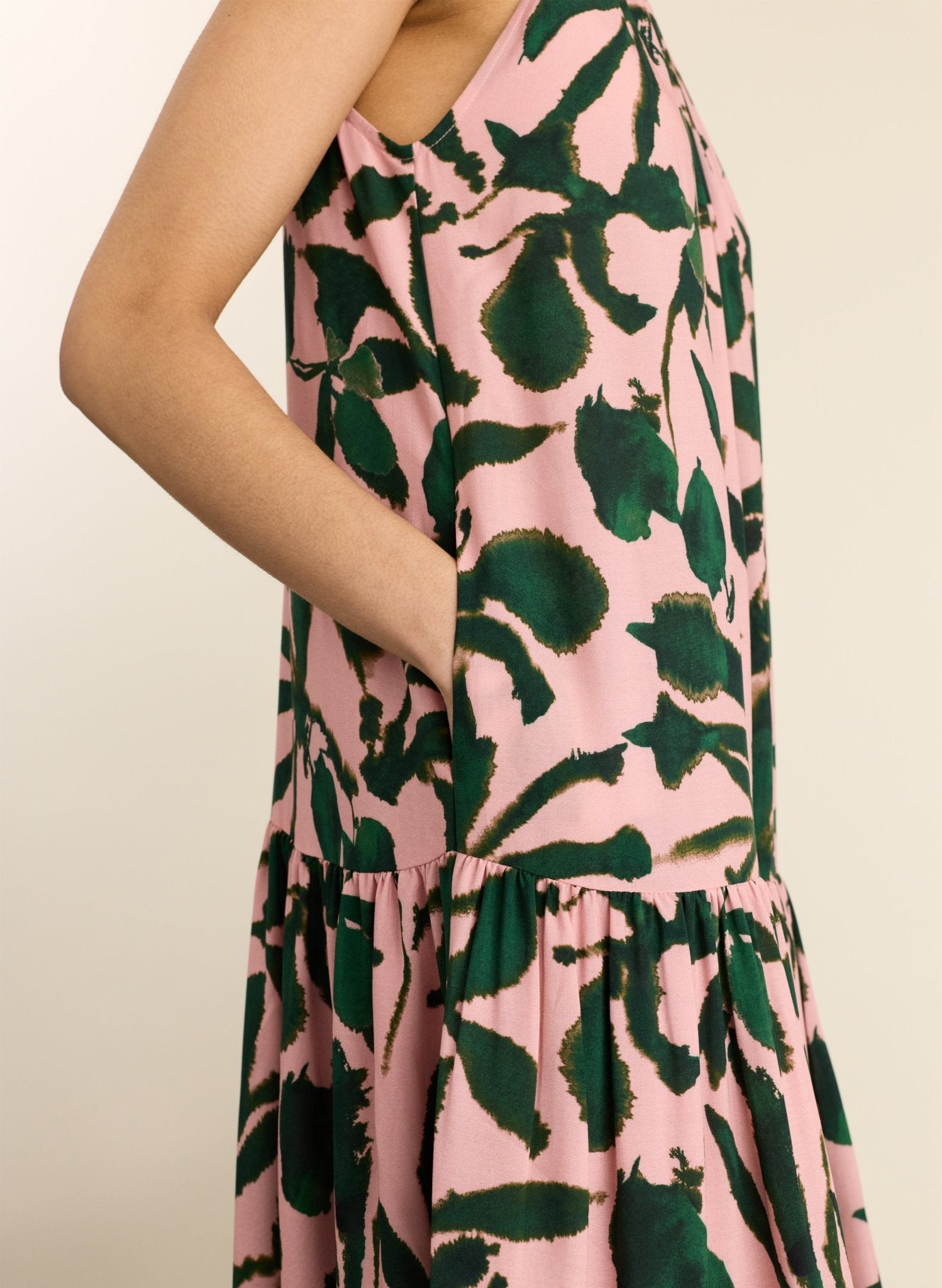 Anouk Printed Sleeveless Maxi Dress - Pink Palm Print Baukjen