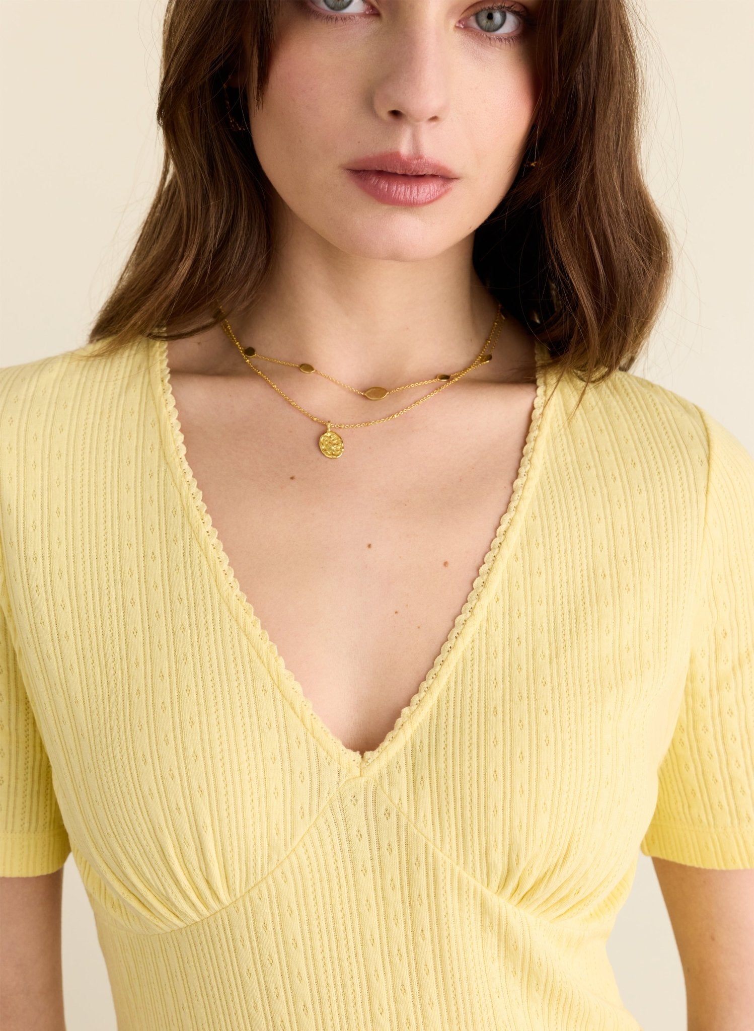 Antoinette Organic Pretty Rib V - Neck Top - Butter Yellow Baukjen