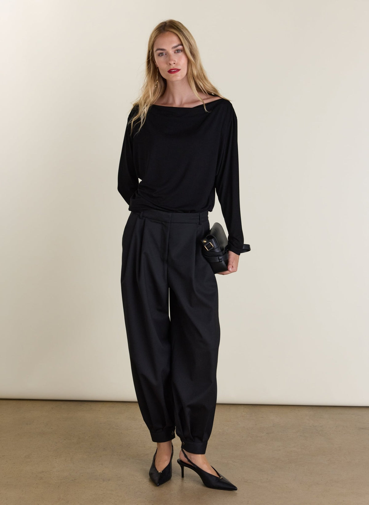Arlene Boat Neck Top - Black Baukjen