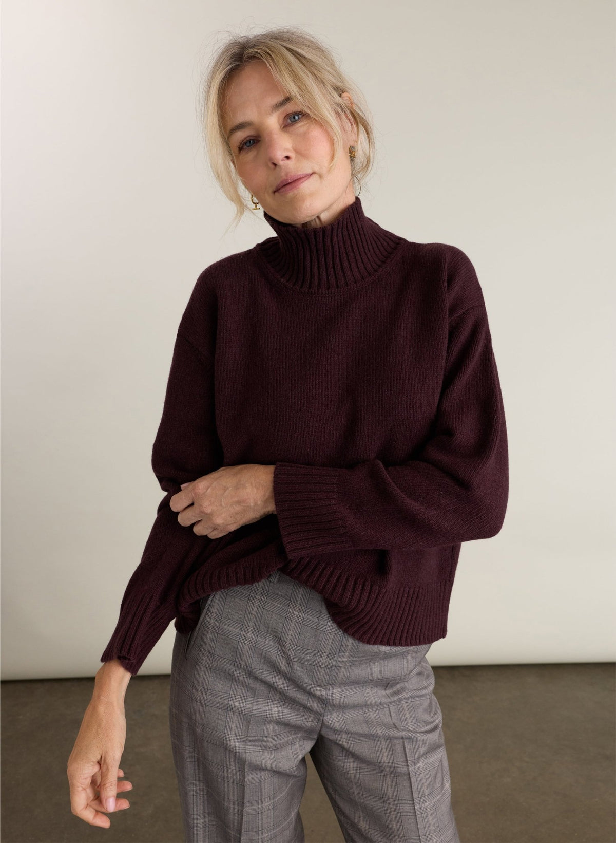 Bella Cashmere Turtleneck Jumper - Plum Baukjen