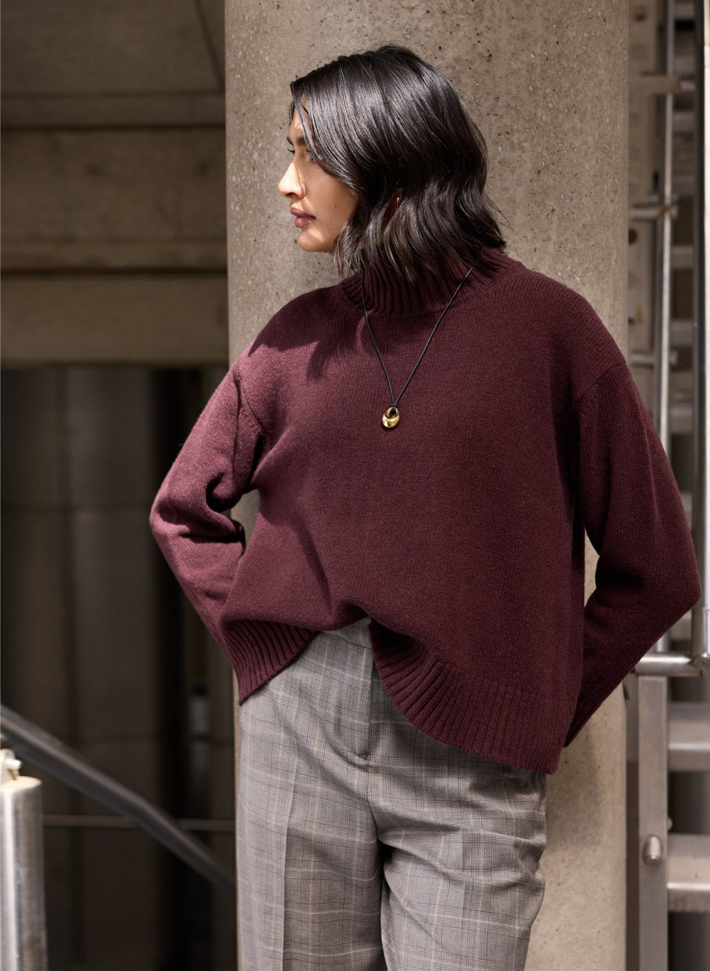 Bella Cashmere Turtleneck Jumper - Plum Baukjen
