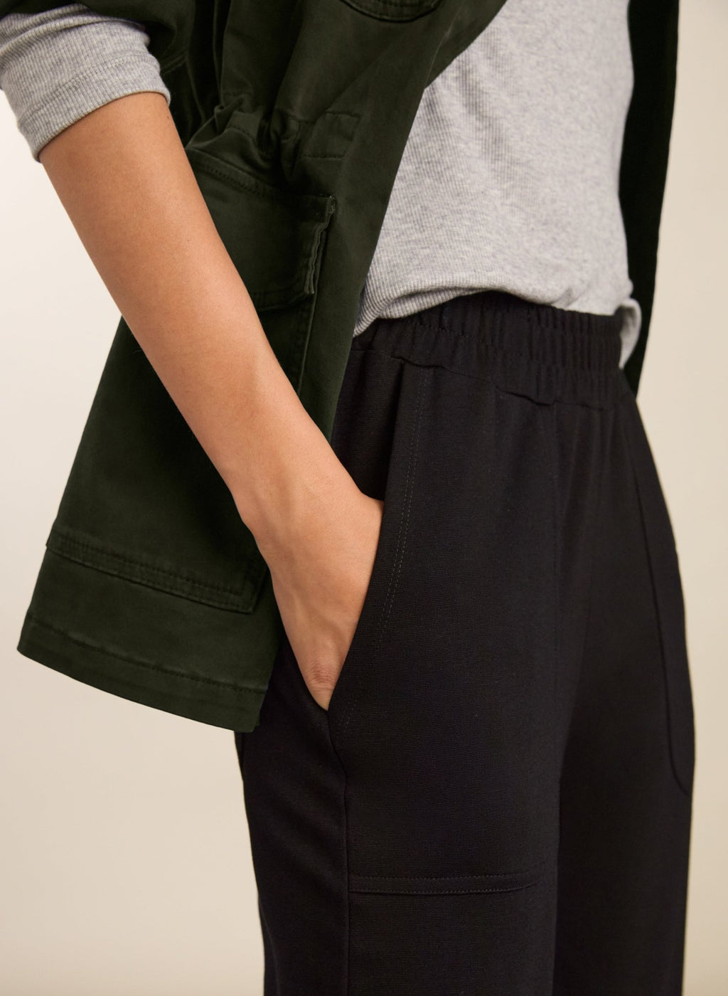 Billie Ponte Carrot Leg Trousers - Caviar Black Baukjen