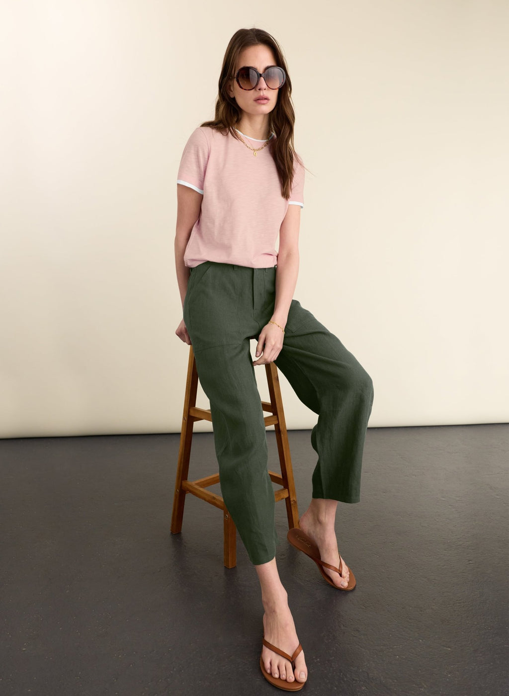 Brett Linen Barrel Leg Trousers - Deep Khaki Baukjen