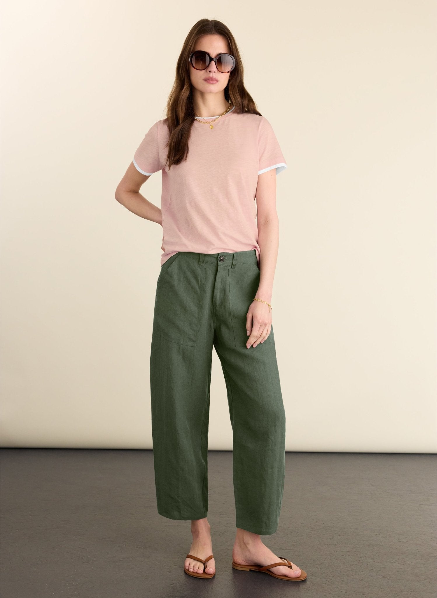 Brett Linen Barrel Leg Trousers - Deep Khaki Baukjen