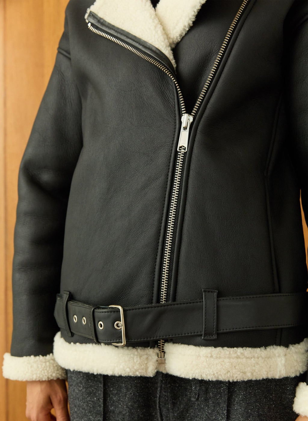 Carey Shearling Aviator Jacket - Black & Cream Baukjen