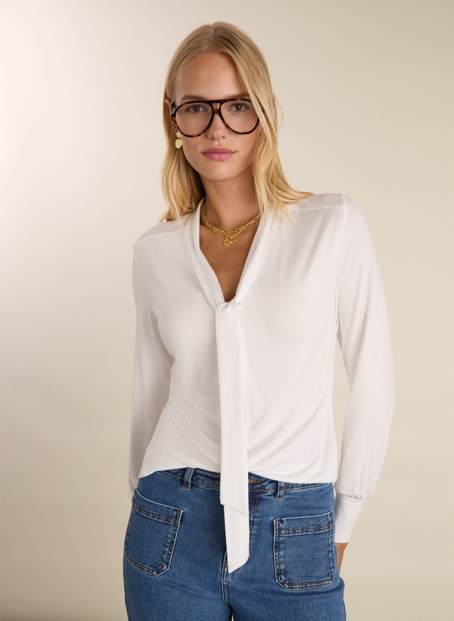 Carina Tie Neck Blouse - Pure White Baukjen