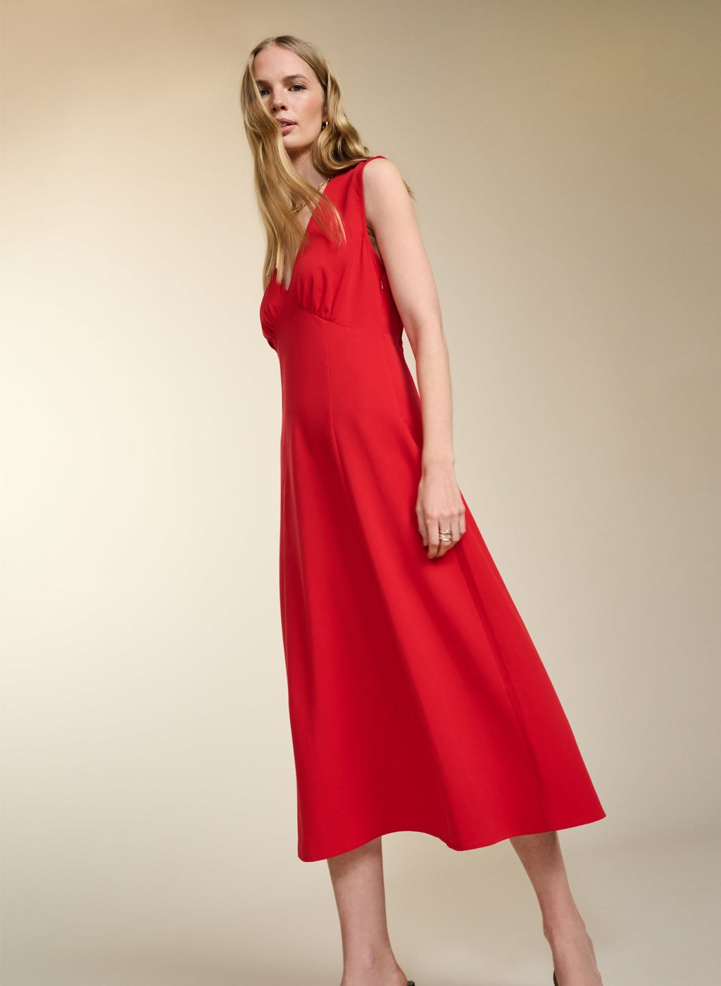 Carmen Dress with TENCEL™ - Crimson Red Baukjen