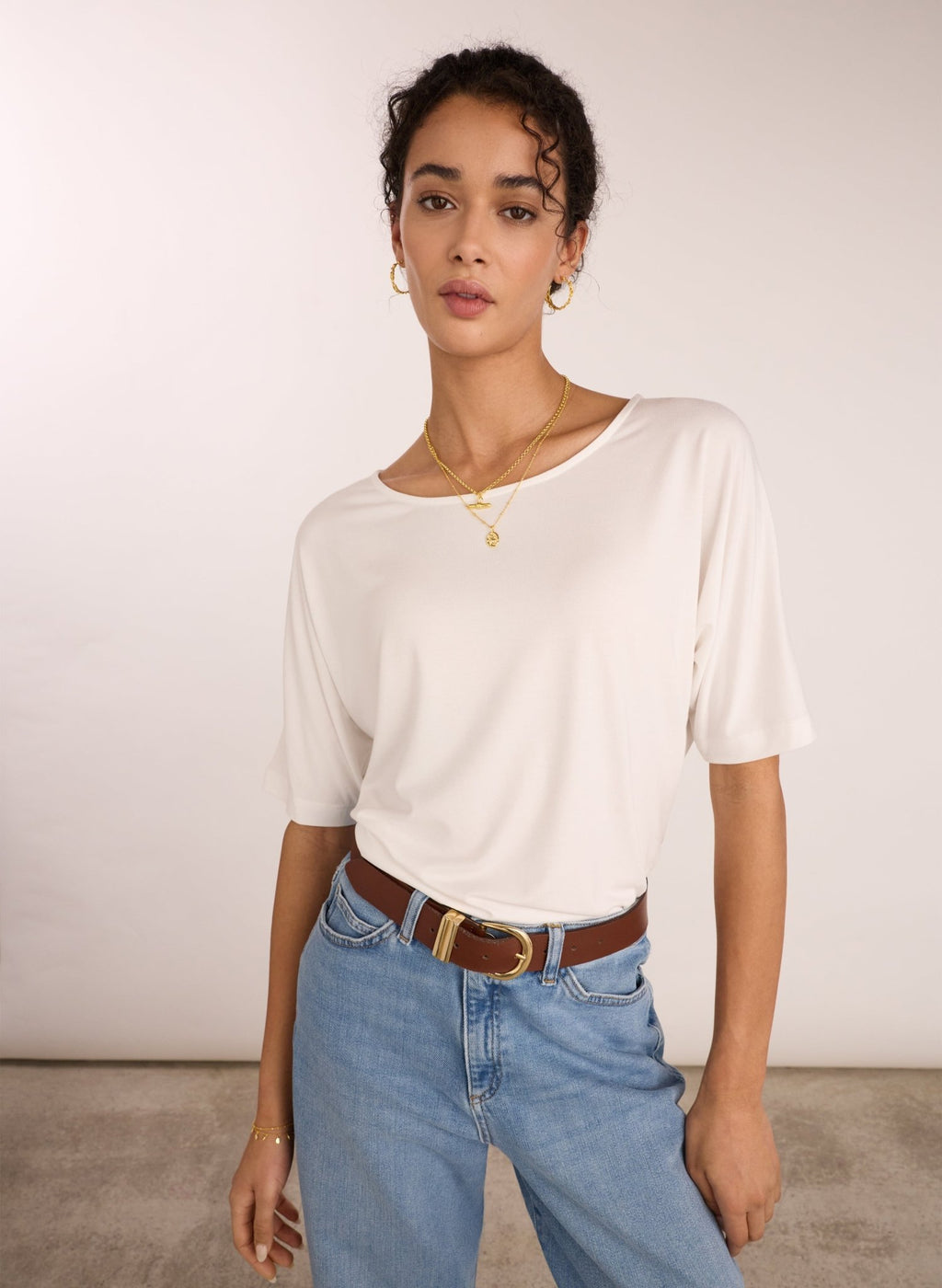Carrie Relaxed Boat Neck Tee - Pure White Baukjen