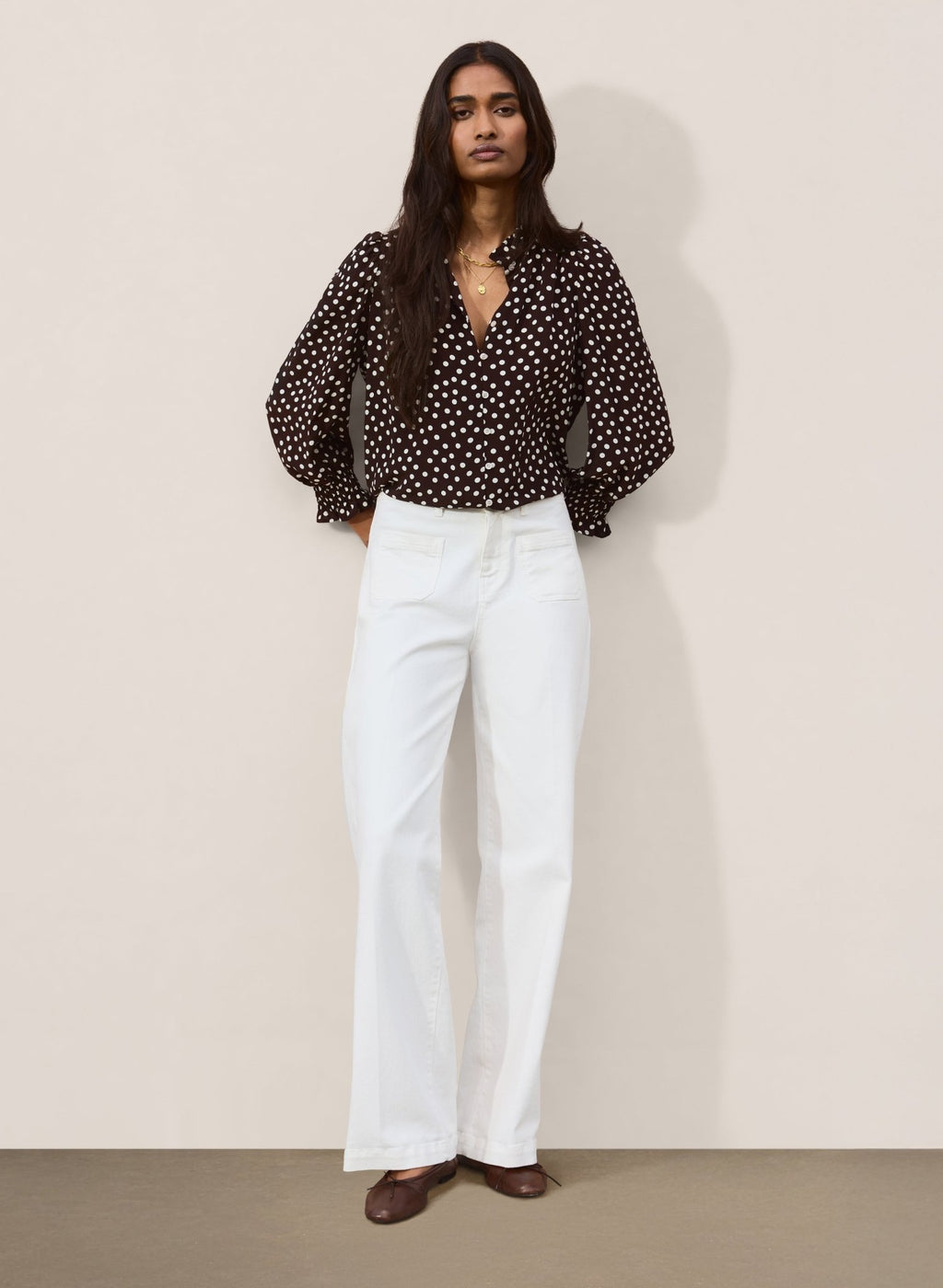 Cela Puff Sleeve Blouse - Dark Chocolate Polka Baukjen