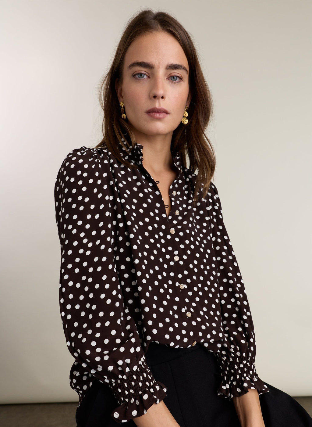 Cela Puff Sleeve Blouse - Dark Chocolate Polka Baukjen