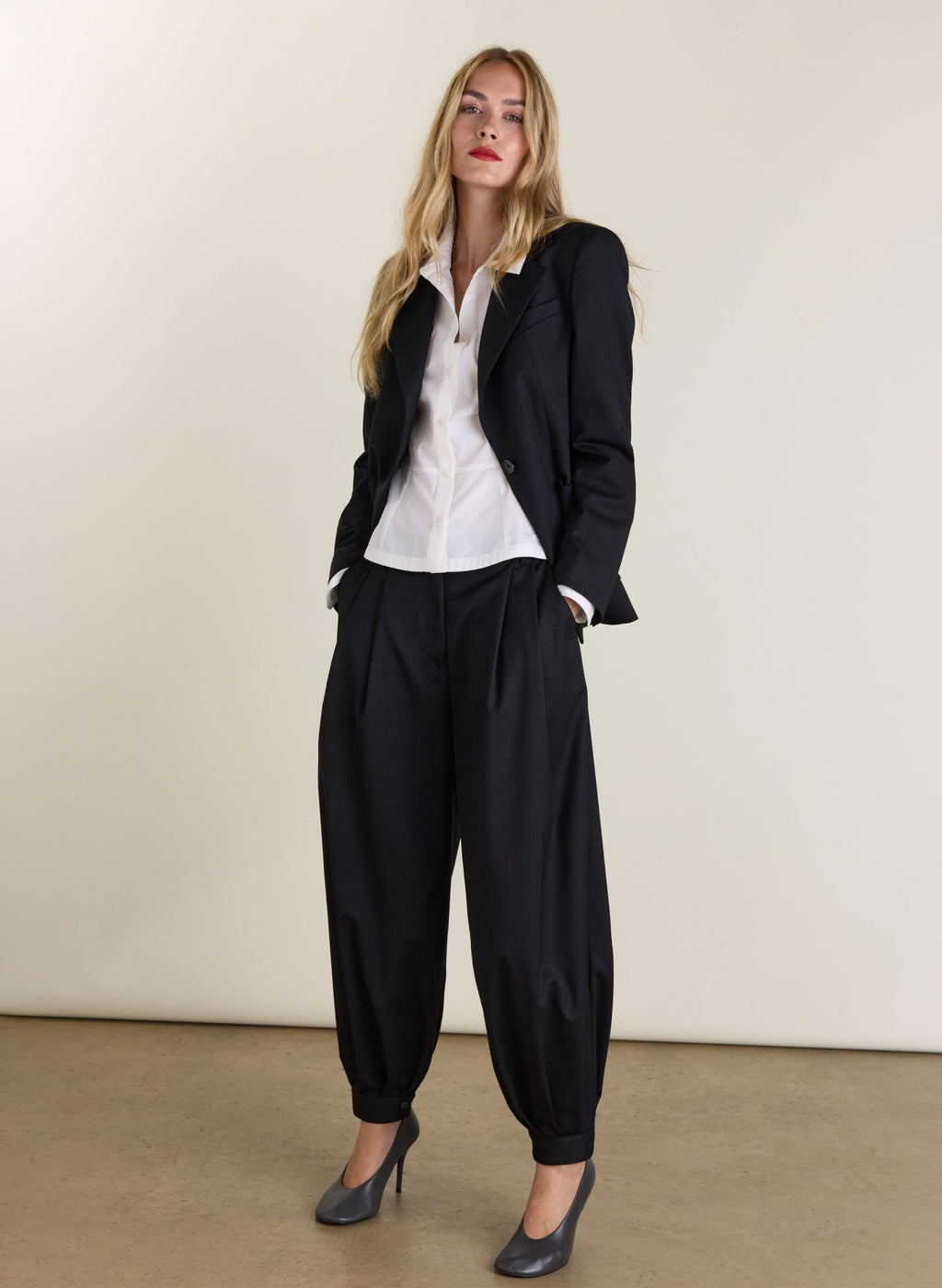 Ceren Tailored Balloon Trousers - Black Baukjen