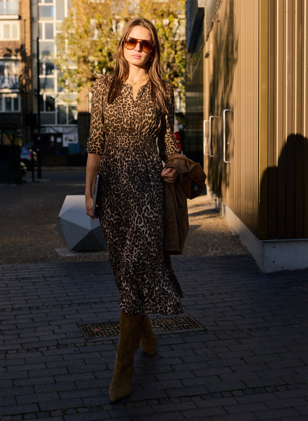 Christine Printed Midi Dress - Caramel Leopard Baukjen