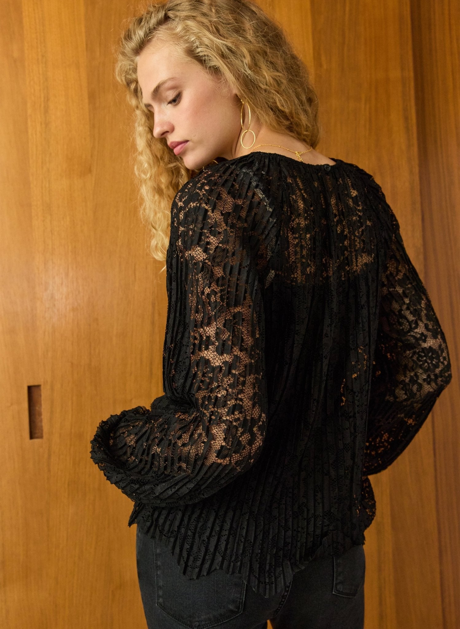 Coline Recycled Lace Sheer Top - Caviar Black Baukjen