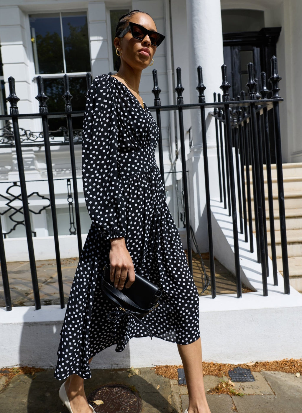 Daryl Printed Midi Dress - Black Polka Baukjen