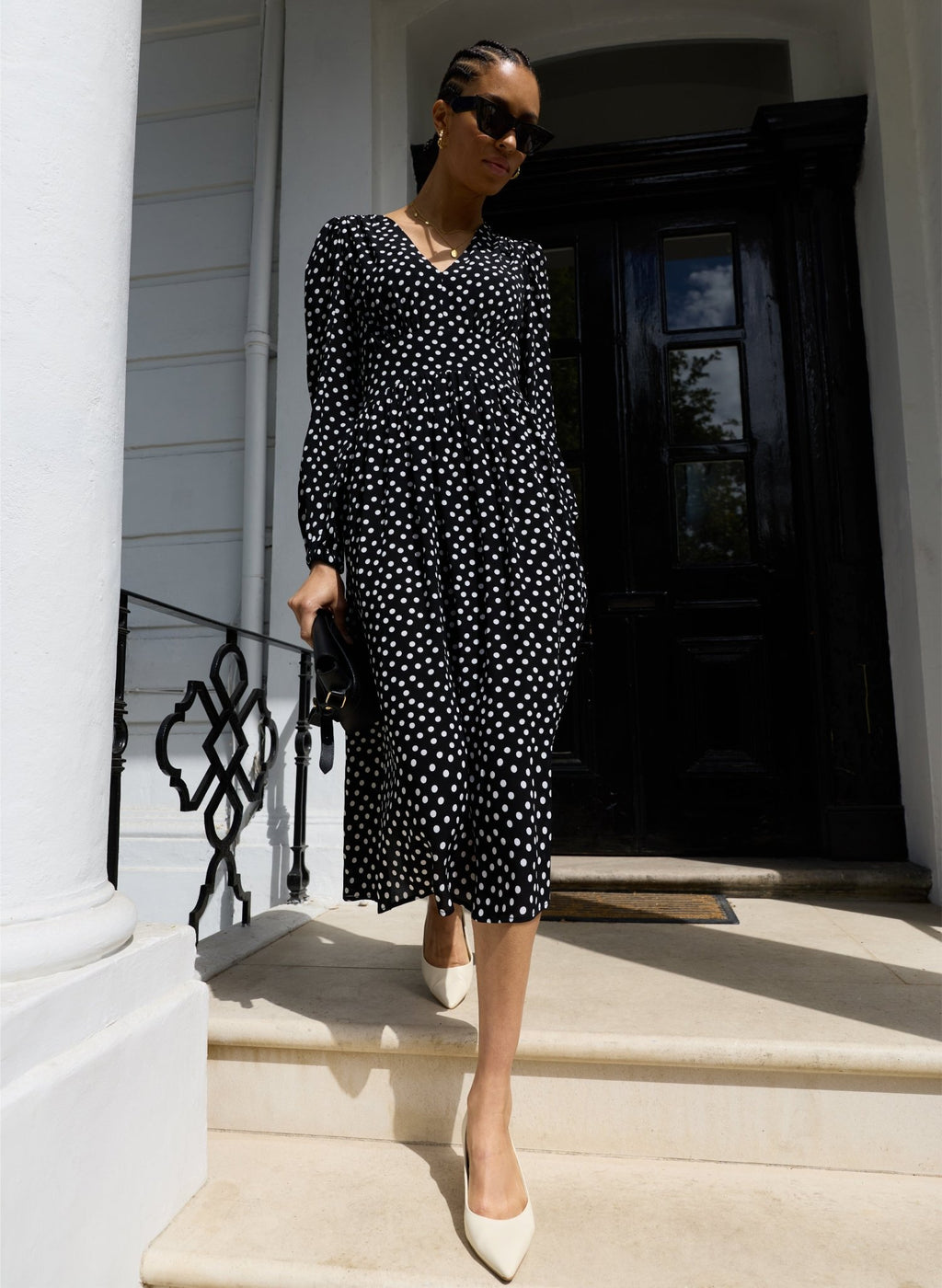 Daryl Printed Midi Dress - Black Polka Baukjen