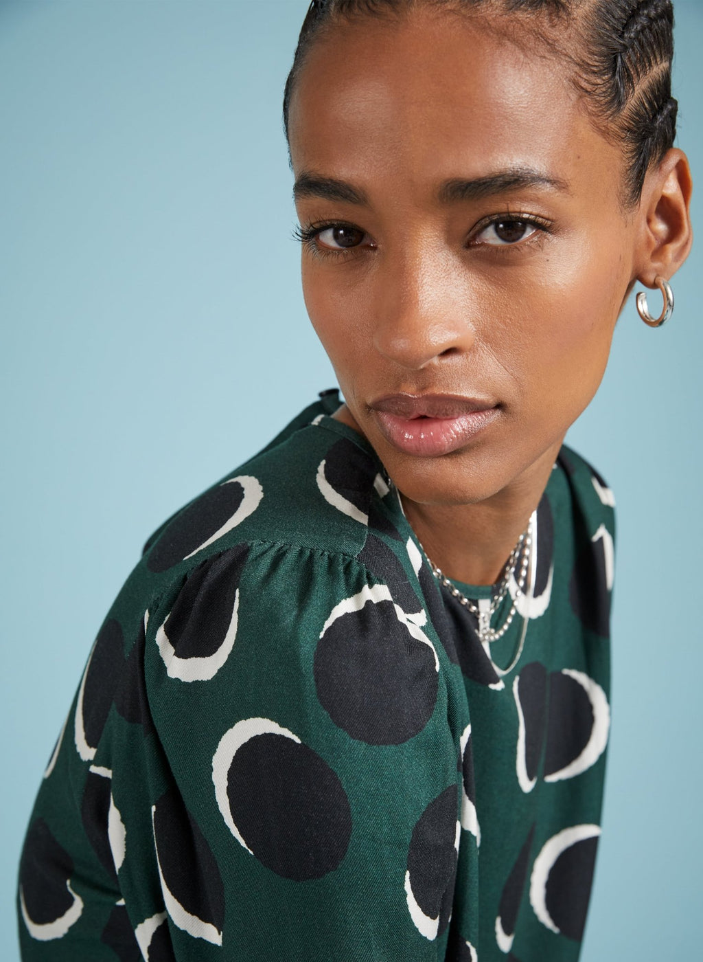 Dottie Printed Blouse - Green Shadow Spot Baukjen