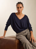 Ella Relaxed V - Neck Top - Classic Navy Baukjen