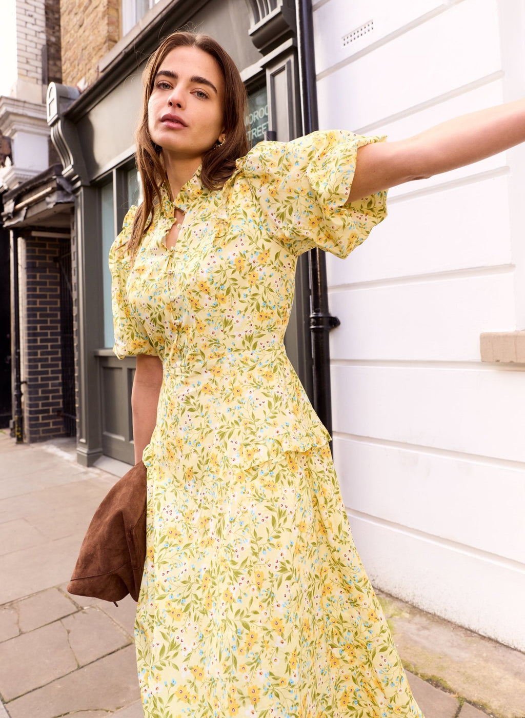 Eva Printed Midi Dress - Yellow Trailing Floral Baukjen