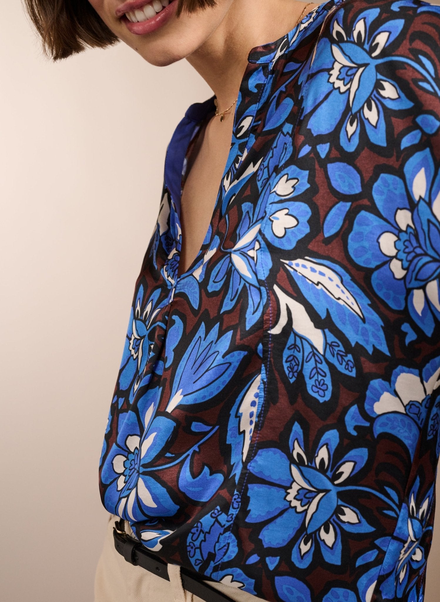 Gloria Blouse - Blue Floral Saraca Baukjen