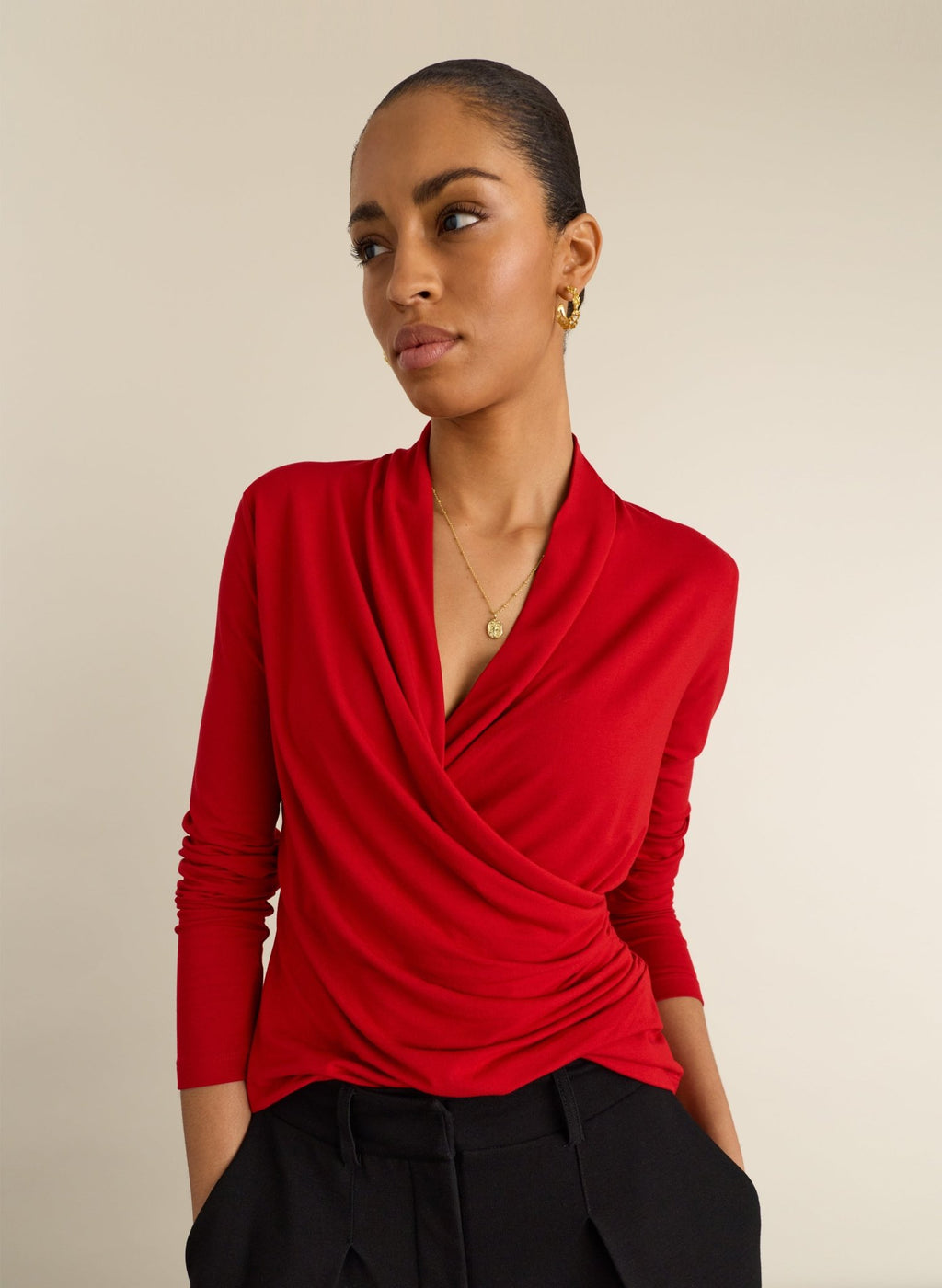 Gylda Fixed Wrap Top - Crimson Red Baukjen