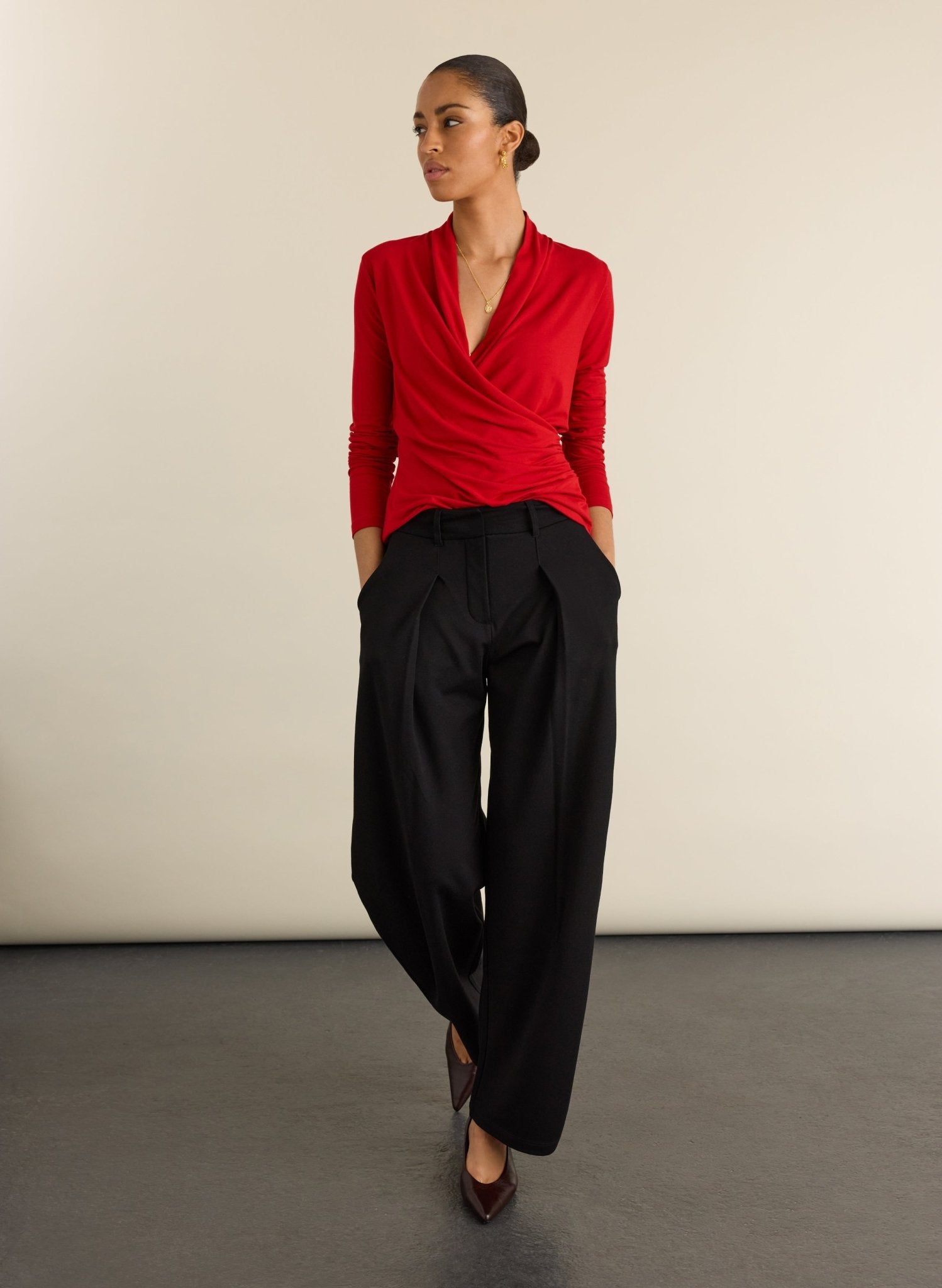 Gylda Fixed Wrap Top - Crimson Red Baukjen