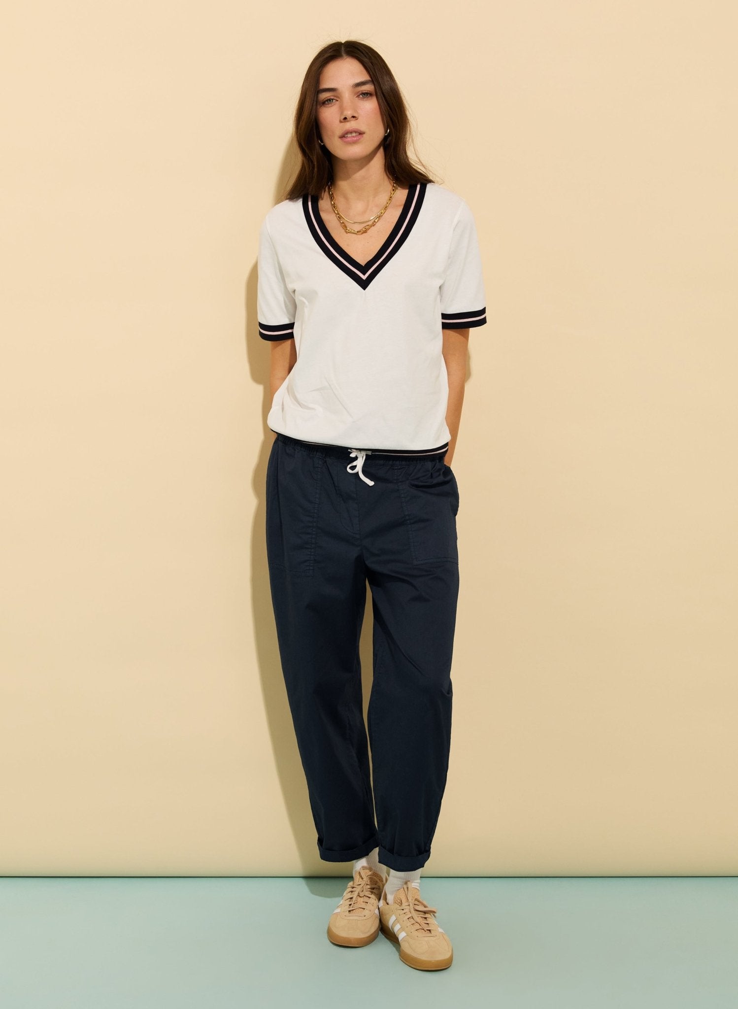 Hal Organic V - Neck Tee - Pure White, Navy & Powder Pink Baukjen