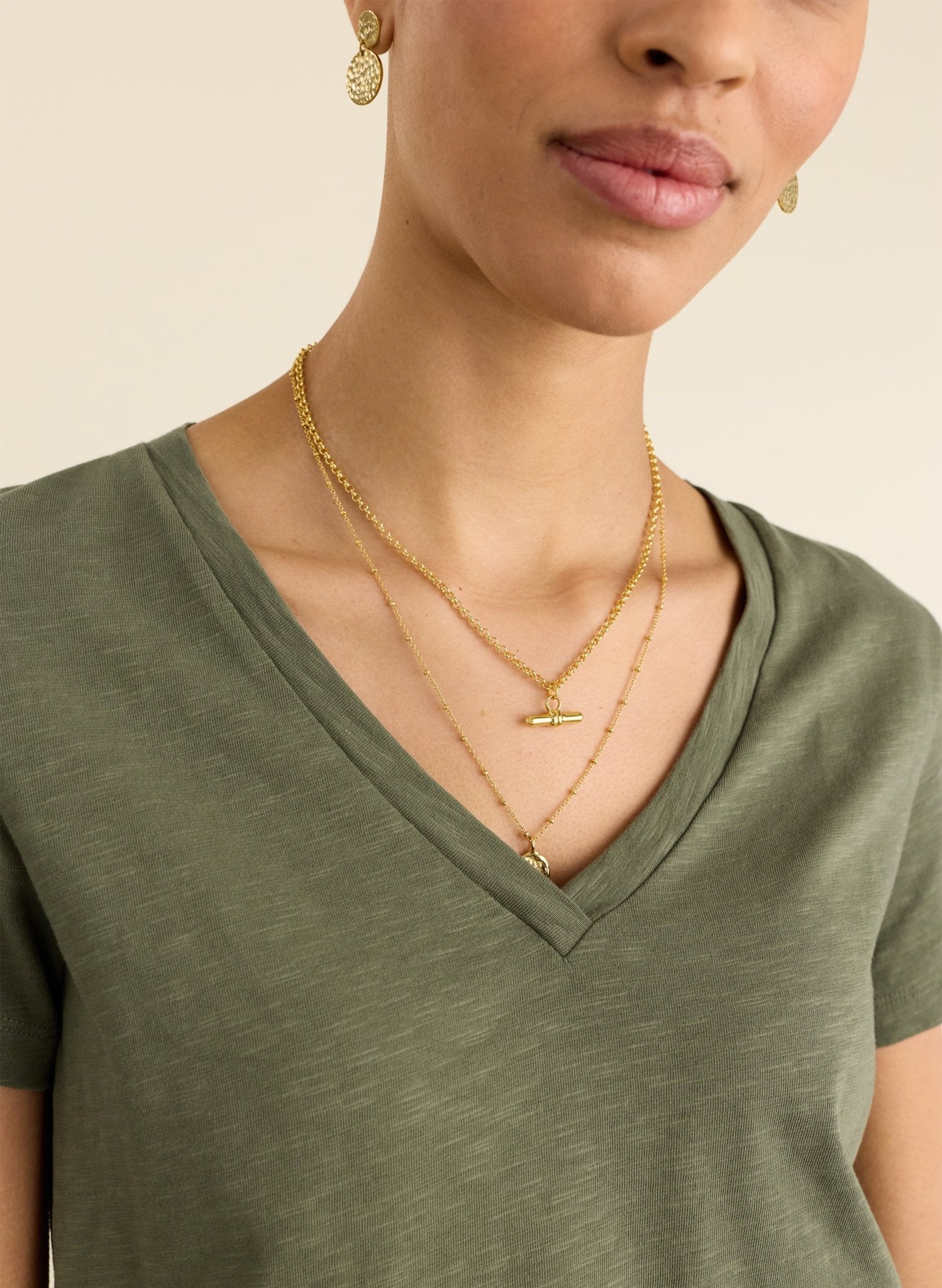 Hanorah Organic V - Neck Tee - Light Khaki Baukjen