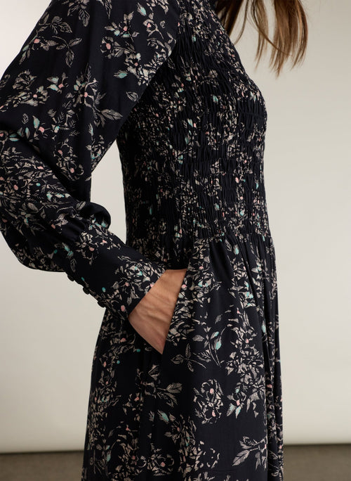 Helena Printed Maxi Dress - Black Floral Sprig Baukjen