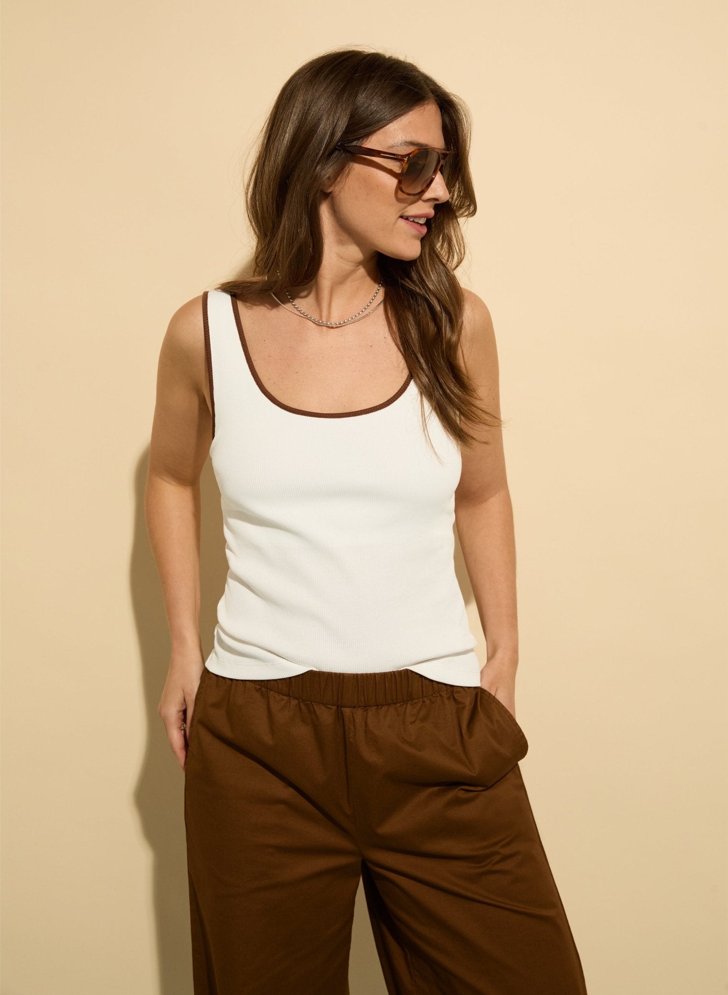 Houston Organic Rib Vest - Pure White & Milk Chocolate Baukjen
