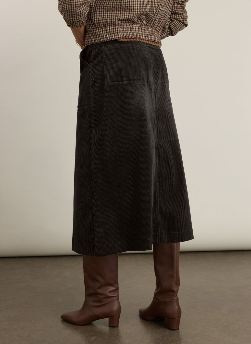 Jan Corduroy Midi Skirt - Khaki Baukjen