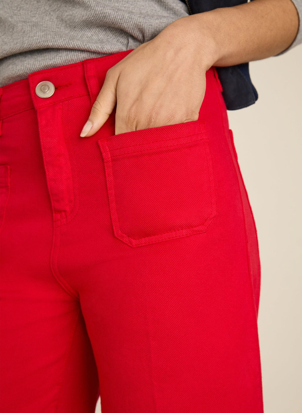 Jena Organic Cotton Stretch Wide Crop Jeans - Crimson Red Baukjen
