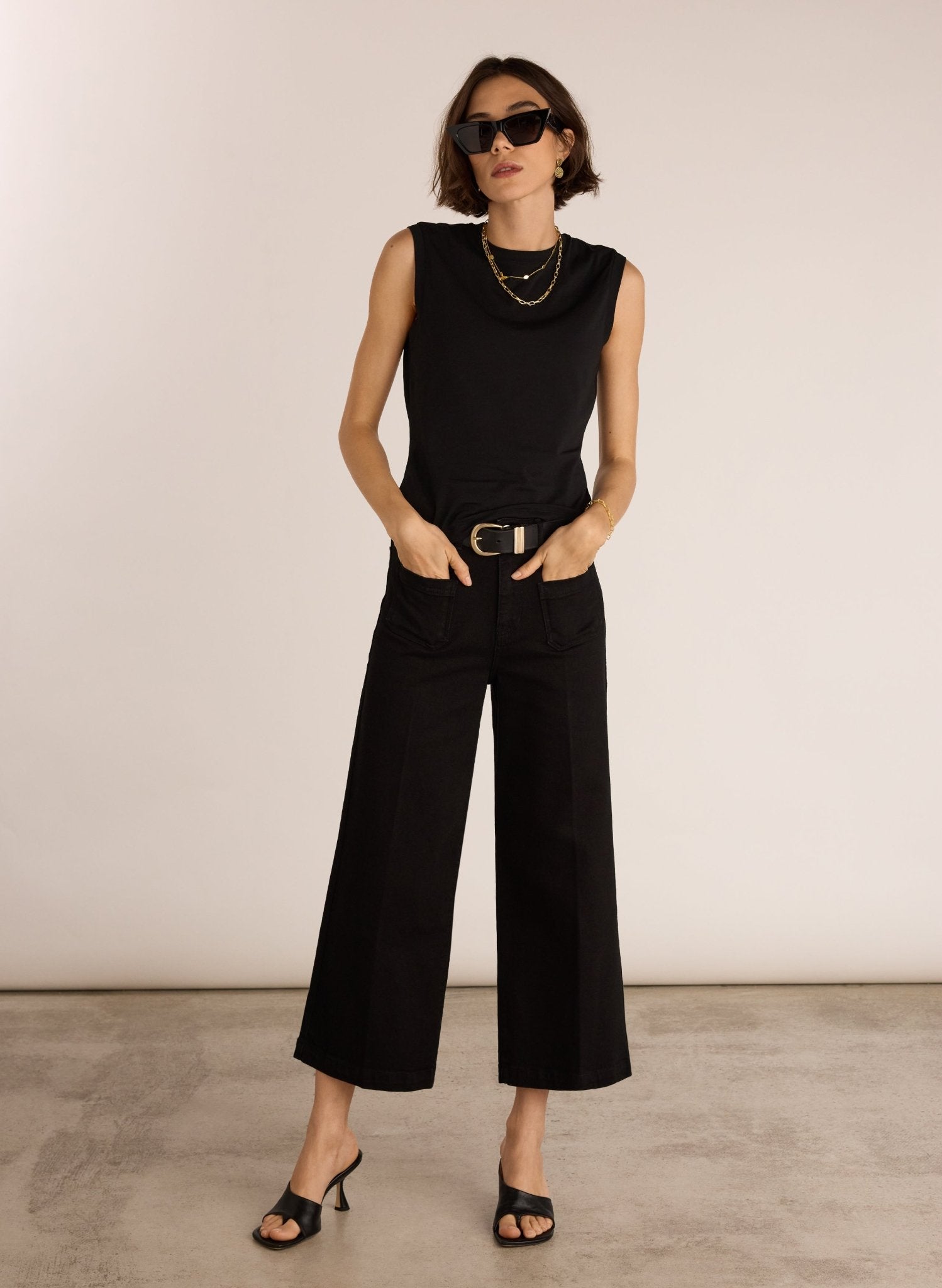 Jena Organic Wide Crop Jeans - Washed Black Baukjen