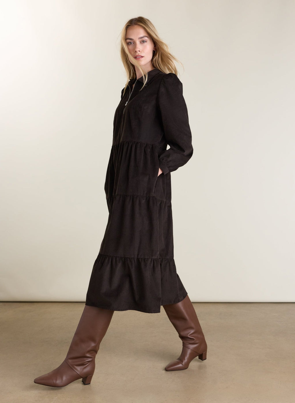 Jenna Cord Midi Dress - Dark Chocolate Baukjen