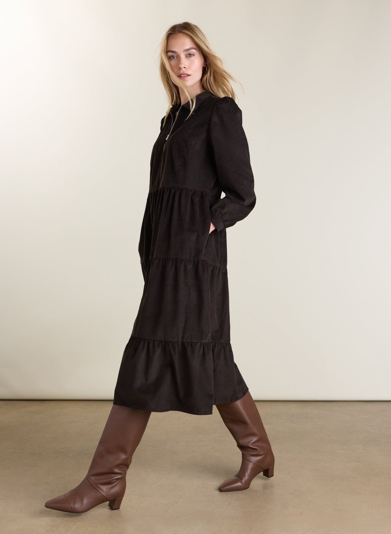 Jenna Cord Midi Dress - Dark Chocolate Baukjen