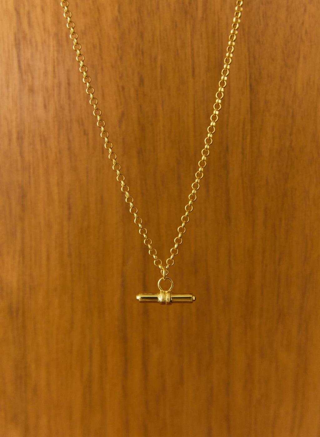 Juliette T - bar Necklace - Gold Baukjen