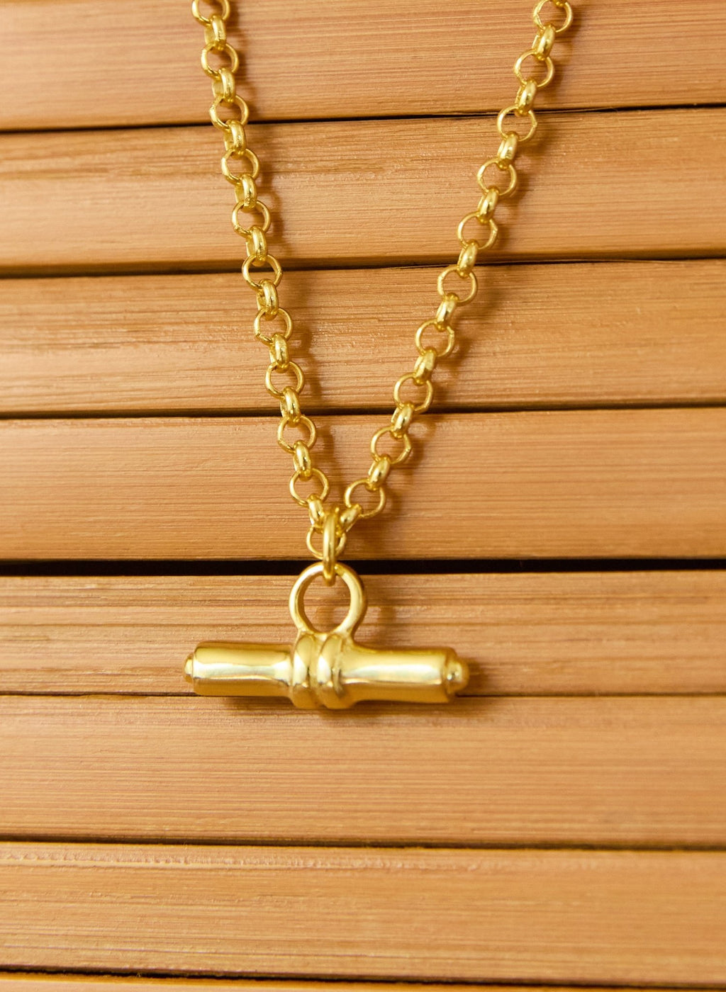 Juliette T - bar Necklace - Gold Baukjen