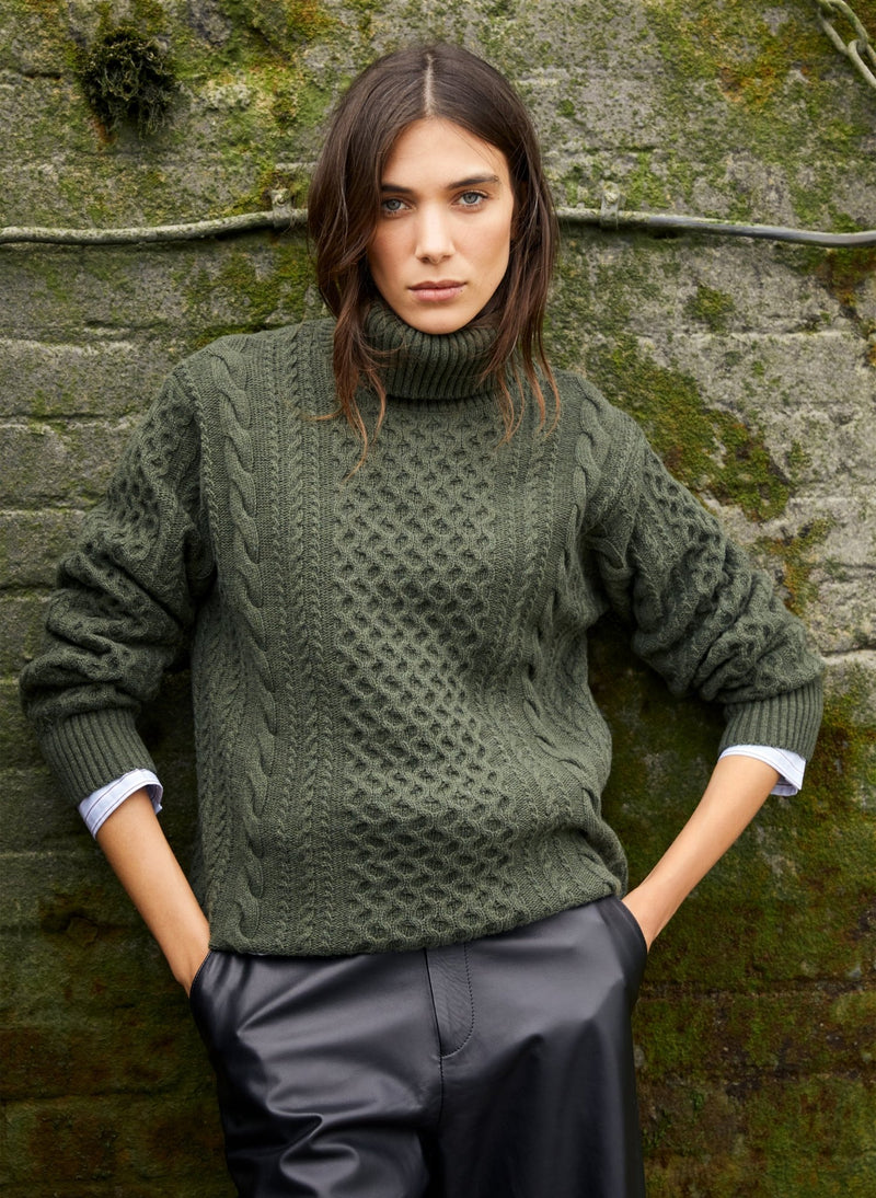 Juno Wool Blend Cable Turtleneck Jumper - Dark Olive Baukjen