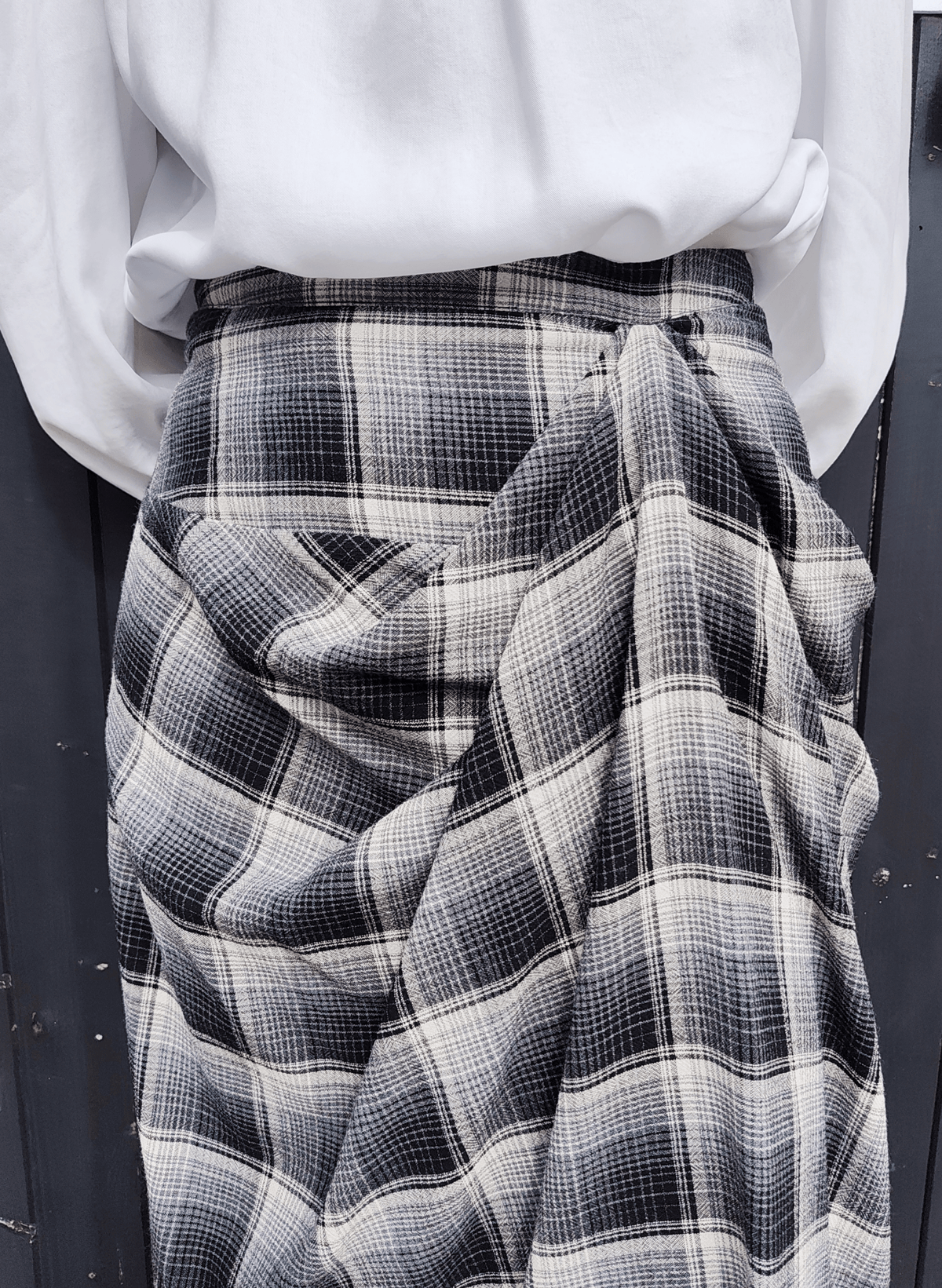 Kaia Check Midi Skirt - Grey Check Baukjen