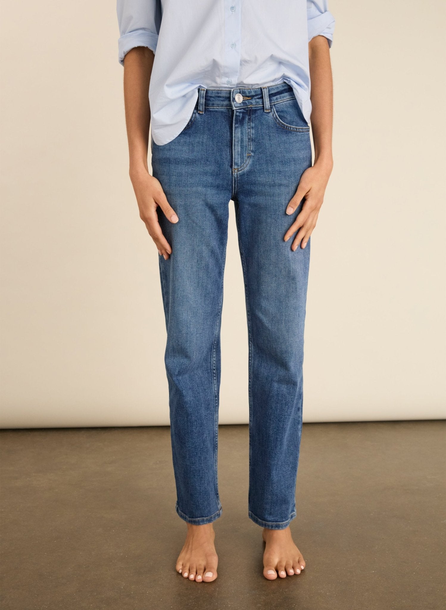 Kim Organic Cotton Stretch Straight Leg Jeans - Washed Indigo Baukjen